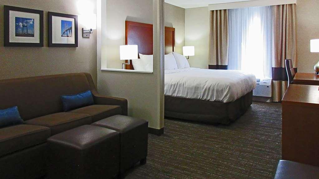 Comfort Inn & Suites Brunswick Room photo
