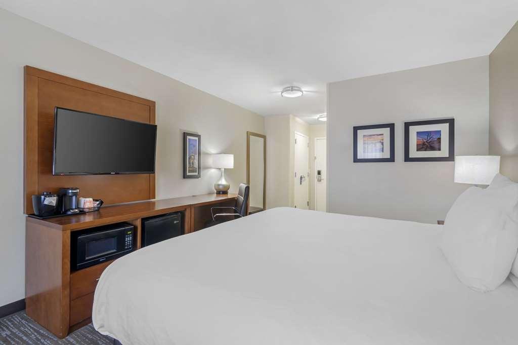 Comfort Inn & Suites Brunswick Room photo