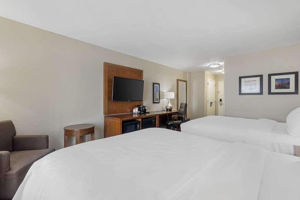 Comfort Inn & Suites Brunswick Room photo