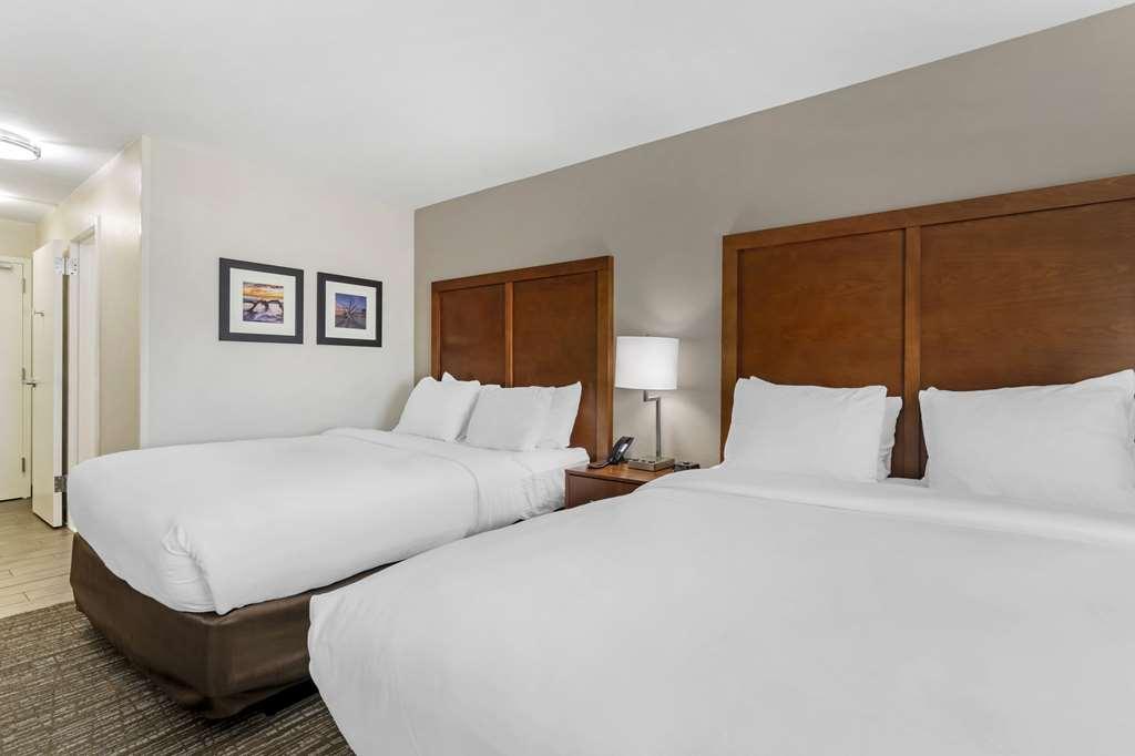 Comfort Inn & Suites Brunswick Room photo